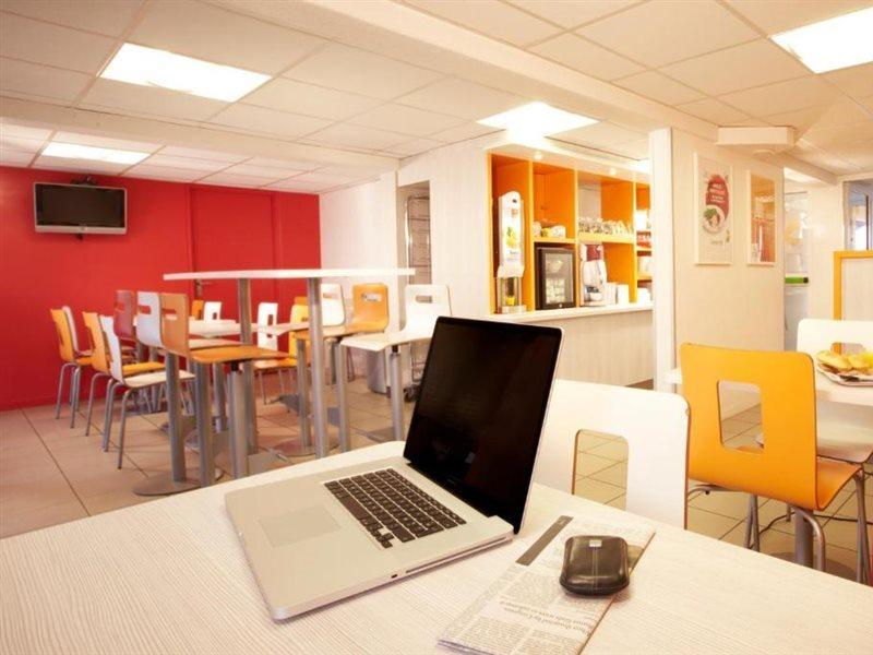 Premiere Classe Auxerre Monéteau Exteriér fotografie