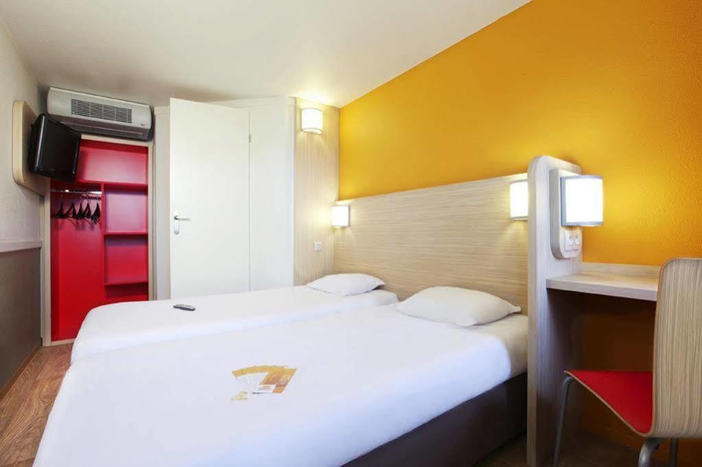 Premiere Classe Auxerre Monéteau Exteriér fotografie